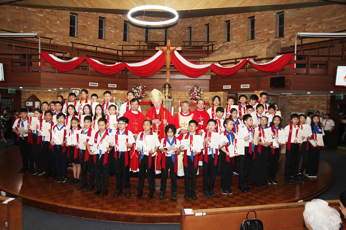 Thiếu Nhi Thánh Thể Sydney Nhận Lãnh Bí Tích Thêm Sức